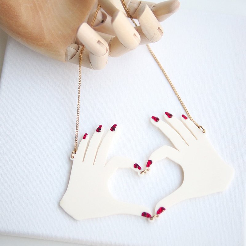 心型手手颈链 - 项链 - 压克力 