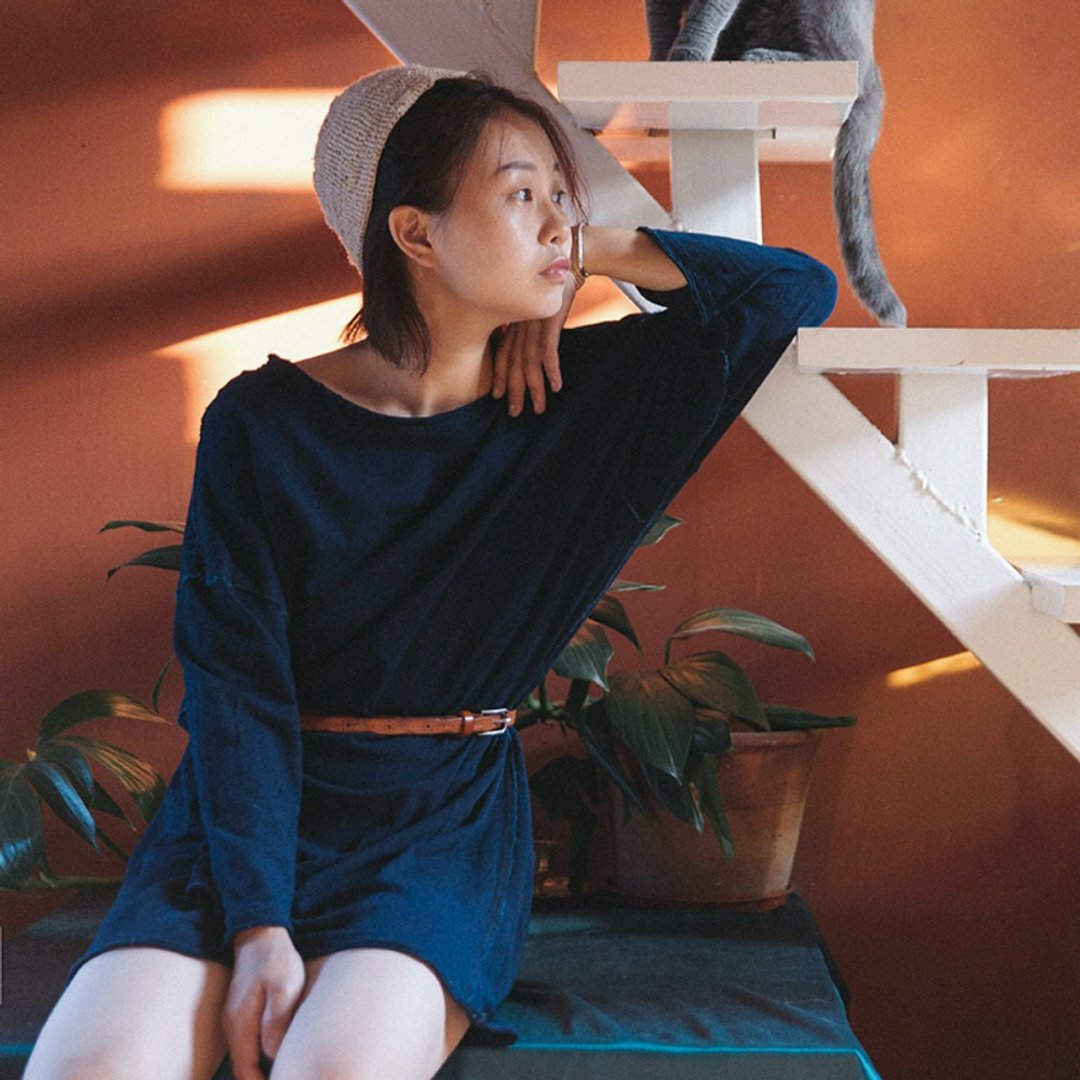 夏末秋初 長袖版海魂衫 靛藍 T恤裙條紋衫針織衫 長款寬鬆洋裝 - 女装 T 恤 - 棉 蓝色