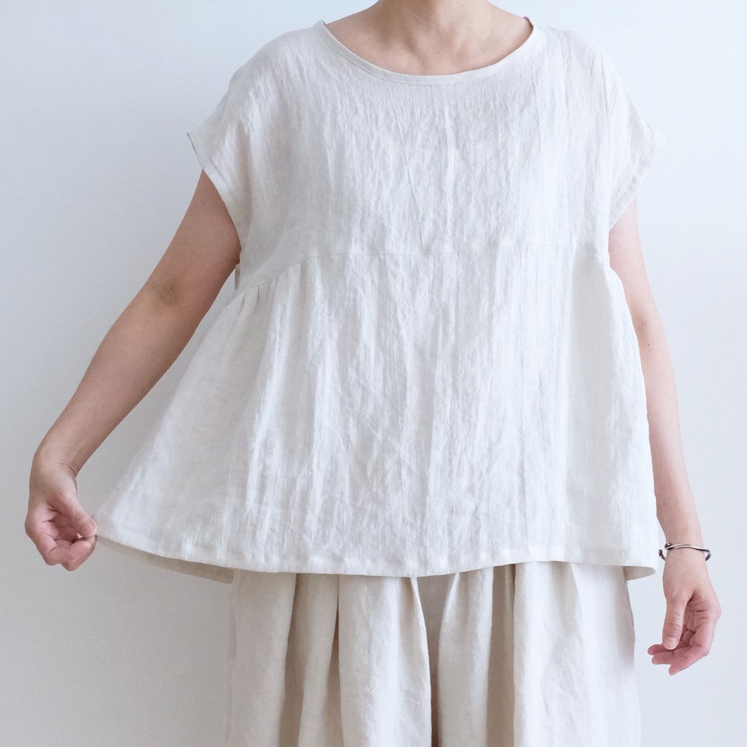 日常手作服 遇见夏日 沙白色法式袖宽罩衫 水洗亚麻 - 女装上衣 - 亚麻 白色