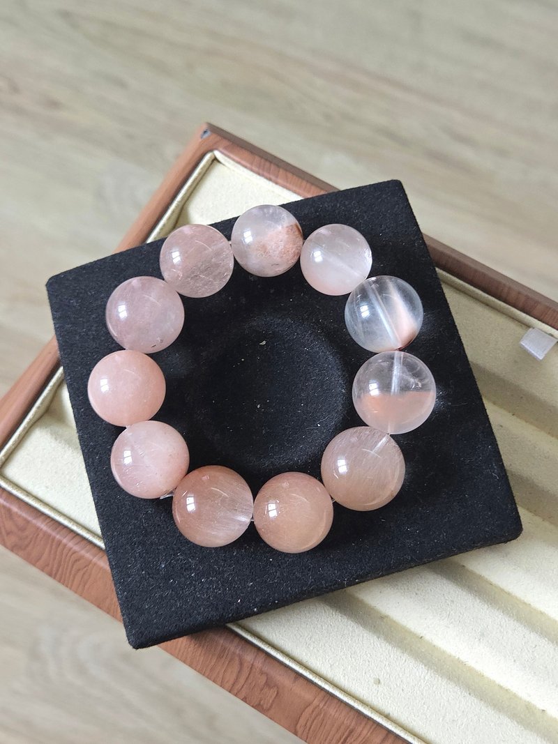 精品级别 蜜桃粉白兔毛 稀有大咪17-20mm手串 桃花爱情人缘 - 手链/手环 - 水晶 粉红色