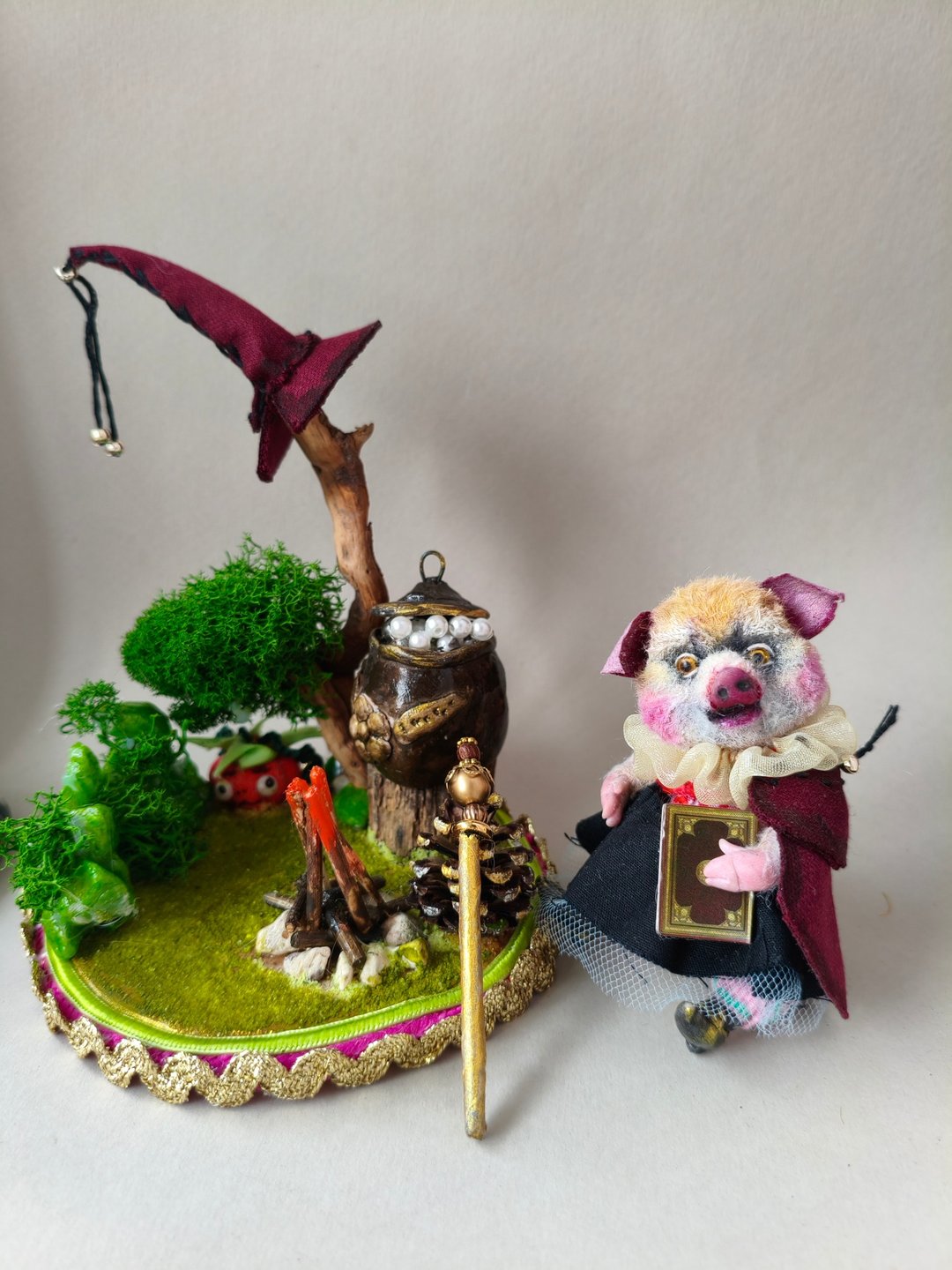Miniature plush  figurine donkey- - 玩偶/公仔 - 羊毛 红色