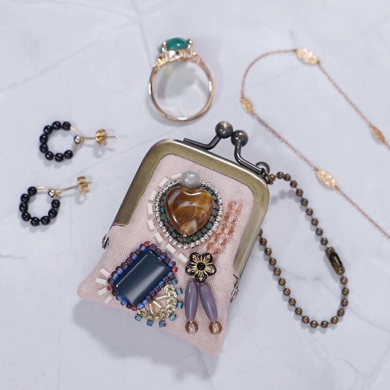 小巧珠饰刺绣零钱包 No.97 樱花粉 × 纱布 可作项链・包包挂饰 饰品收纳盒 - 吊饰 - 棉．麻 粉红色