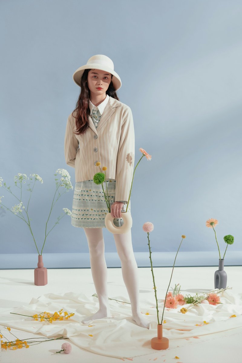 Crystal Beige Blazer/ Crystal是设计师 奶茶色西装外套 - 女装西装外套/风衣 - 棉．麻 卡其色