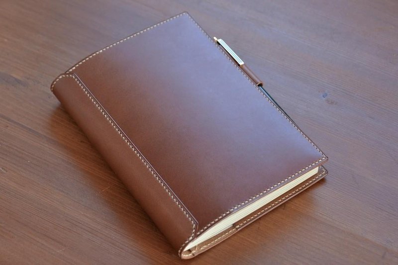 B6 size notebook cover with pen holder - 笔记本/手帐 - 真皮 多色