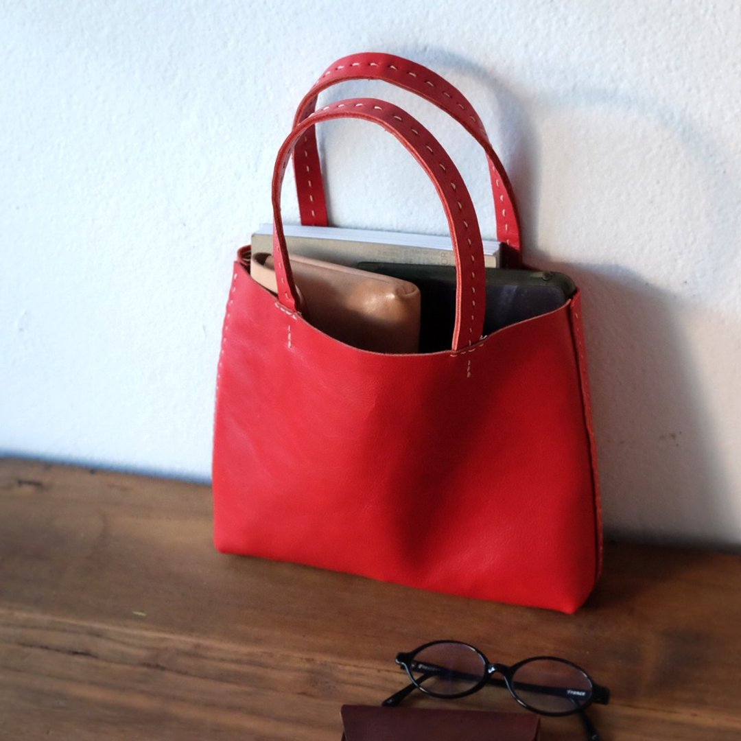 Tiny Red Leather Tote Bag / Small Red Handbag. - 手提包/手提袋 - 真皮 红色