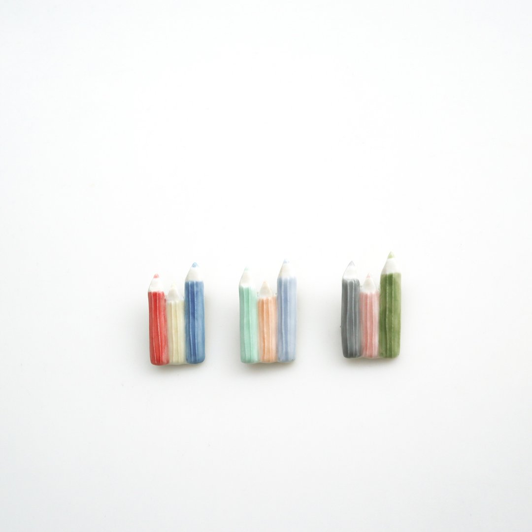 Pencil brooch - 胸针 - 瓷 红色