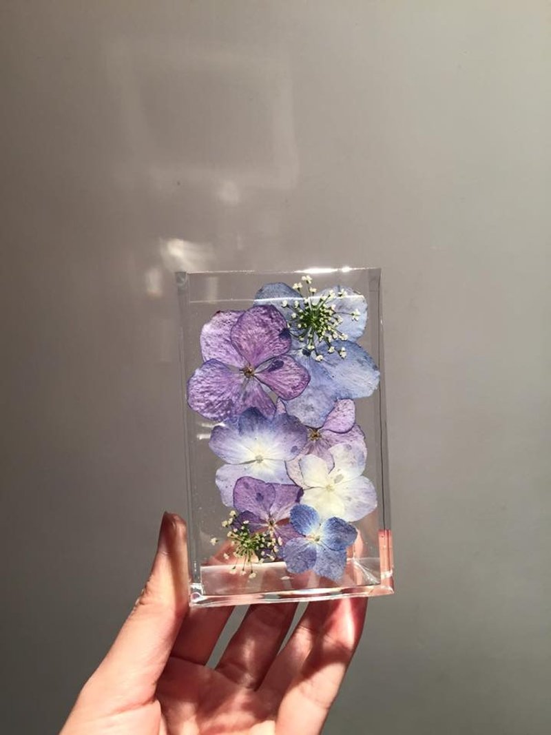 Oone_n_Only Handmade 押花笔筒 (细SIZE) - 笔筒/笔座 - 塑料 