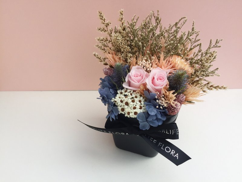 “你知道吗？其实你生气嘟嘴的时候， ____ 也都超级可爱的啦哈哈”---  |  情人节限定永生花盆花礼物 - 植栽/盆栽 - 植物．花 粉红色