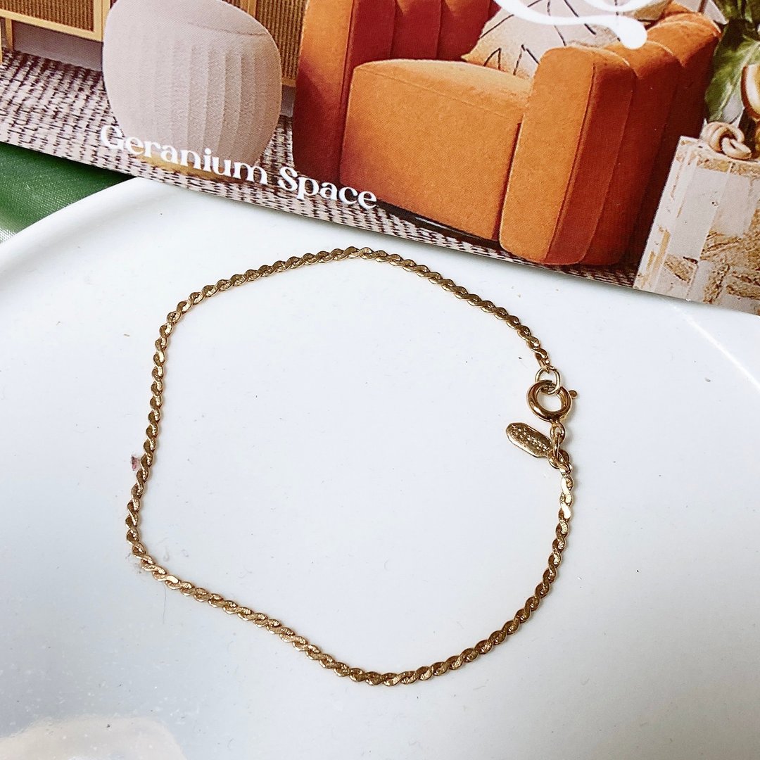 【西洋古董饰品】SARA雅致柔软麻花卷链 k金合金 手链手环 - 手链/手环 - 贵金属 金色