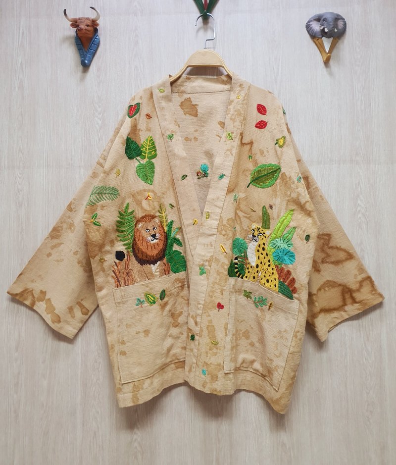 手工刺绣开衫、棉、天然染料、狮子、猎豹、树叶、丛林 - 女装休闲/机能外套 - 绣线 卡其色