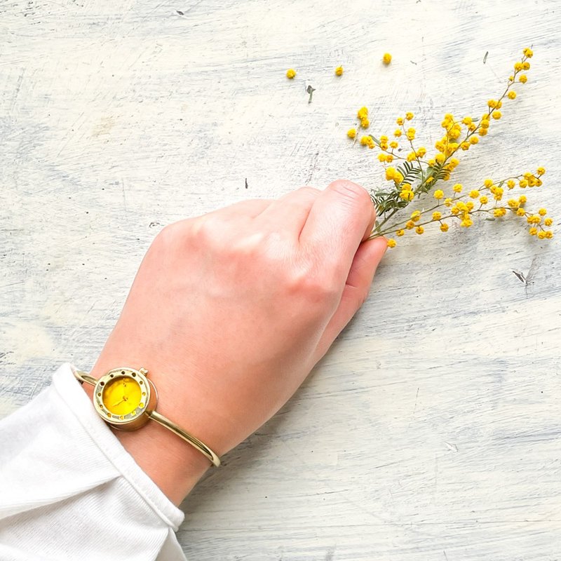 含羞草的愿望手镯型手表S黄色 - 女表 - 其他金属 黄色