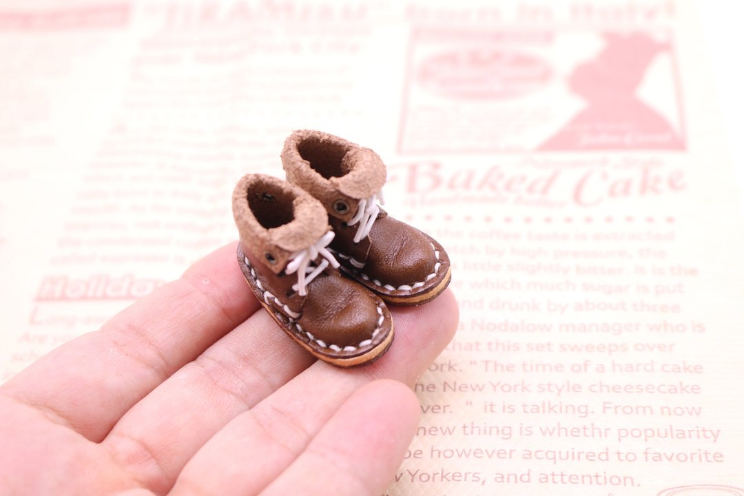 Small leather boots | Cocoa - 摆饰 - 真皮 咖啡色