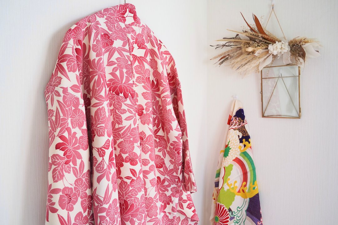 Japanese KIMONO, floral kimono, spring haori, authentic kimono - 女装休闲/机能外套 - 丝．绢 粉红色