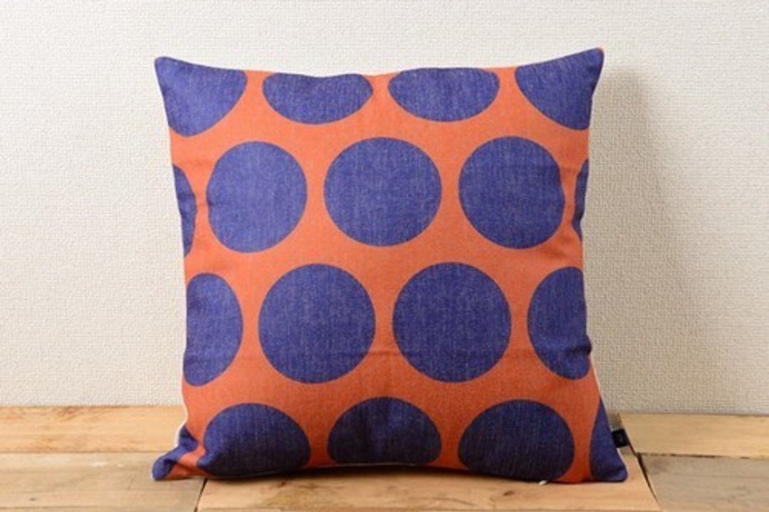 Cushion cover 45 × 45cm TukTuk design Purple Dots TUKCUSHION008 Natural Linen - 摆饰 - 棉．麻 