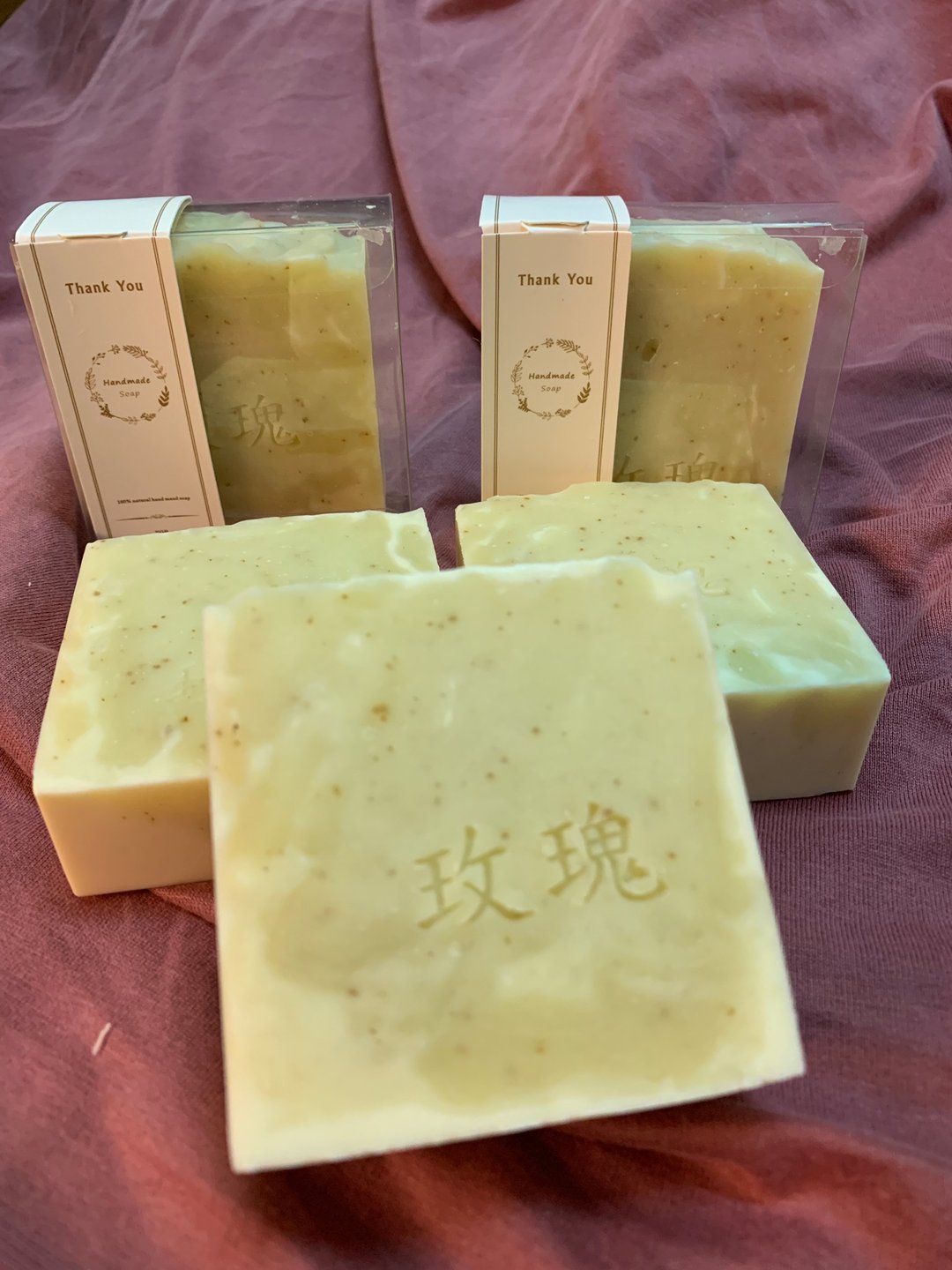 玫瑰精油洁肤皂 - 肥皂/手工皂 - 精油 粉红色