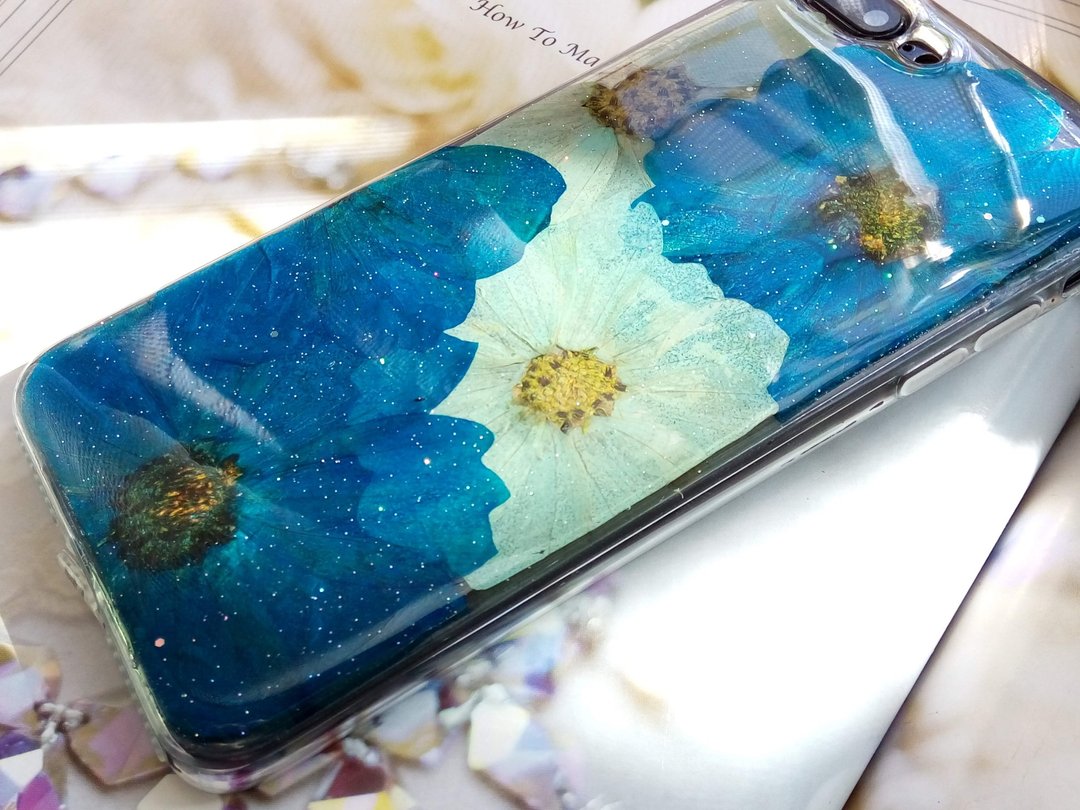 Annys workshop手作押花手机保护壳、典雅的蓝色波斯菊 - 手机壳/手机套 - 塑料 蓝色