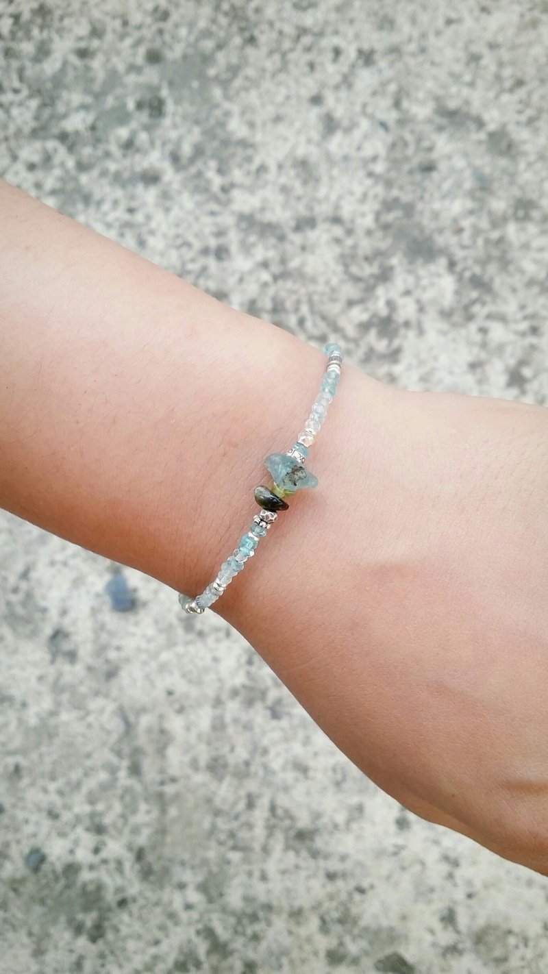 湛蓝波光  ｜ Silver   Topaz  矿石  磷灰石  托帕石 - 手链/手环 - 宝石 蓝色
