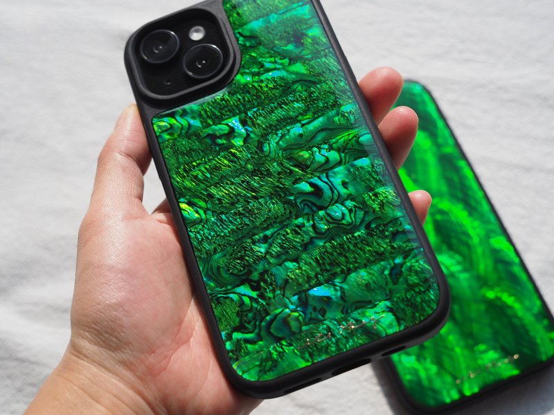 绿宝石 珍珠母贝 鲍鱼贝壳 手工手机壳 适用iPhone16,15,14ProMax - 手机壳/手机套 - 贝壳 绿色