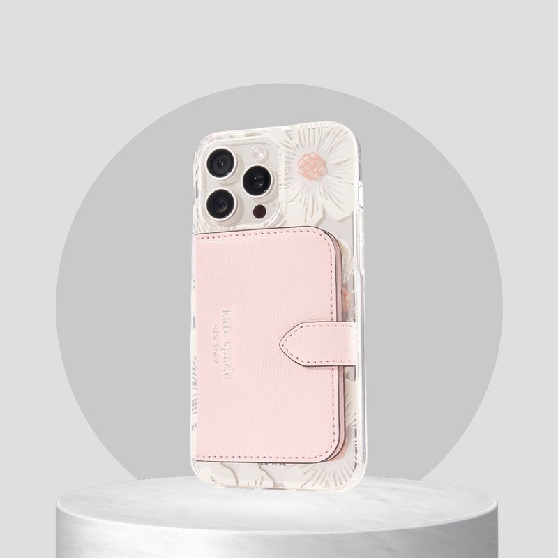 【kate spade】MagSafe磁吸迷你掀盖包 卡包　樱花粉 - 手机配件 - 其他材质 粉红色