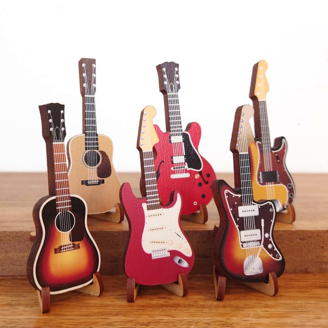 guitar brooch - 胸针 - 木头 咖啡色