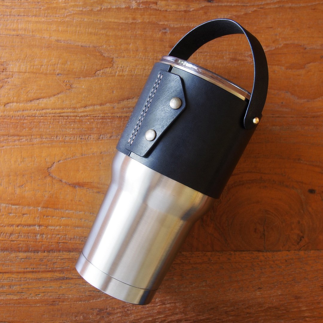 Handmade Yeti cup sleeve leather black (30oz.) with handle - 随行杯提袋/水壶袋 - 真皮 黑色