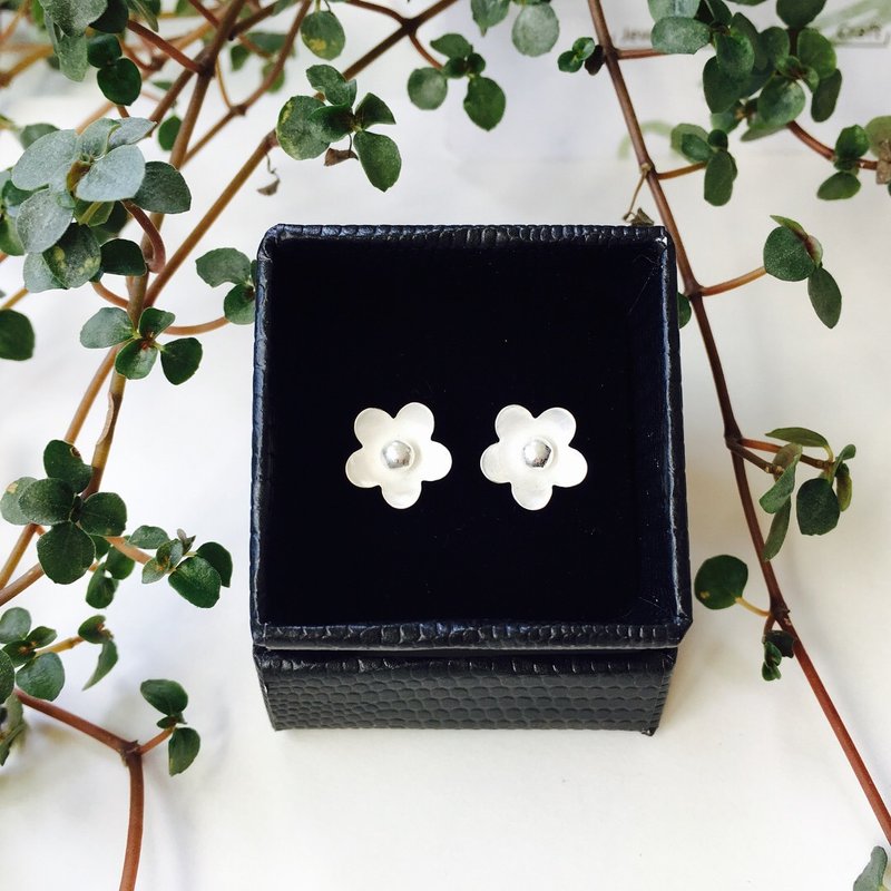 925纯银 / 花系列 - Radka wu专属订单 • 双层花设计 - 耳环/耳夹 - 纯银 银色