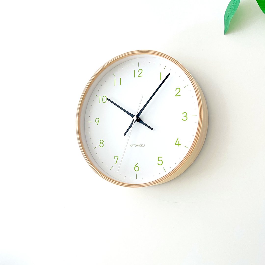 KATOMOKU plywood clock 22 M尺寸 浅绿色 (km-121LG) 挂钟 日本 - 时钟/闹钟 - 木头 绿色