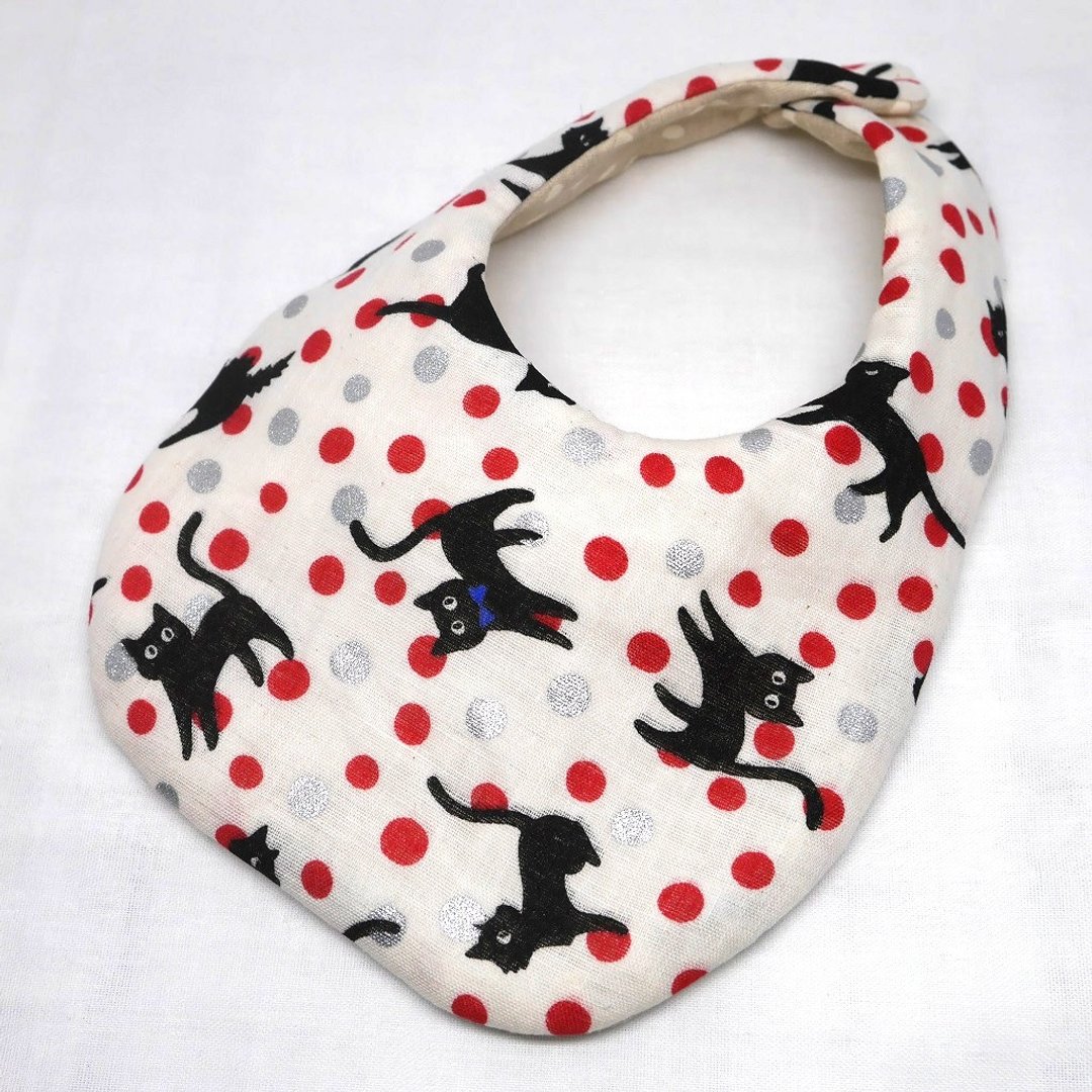 Japanese Handmade 4-layer-double gauze Baby Bib / Black cat and dots red - 围嘴/口水巾 - 棉．麻 红色
