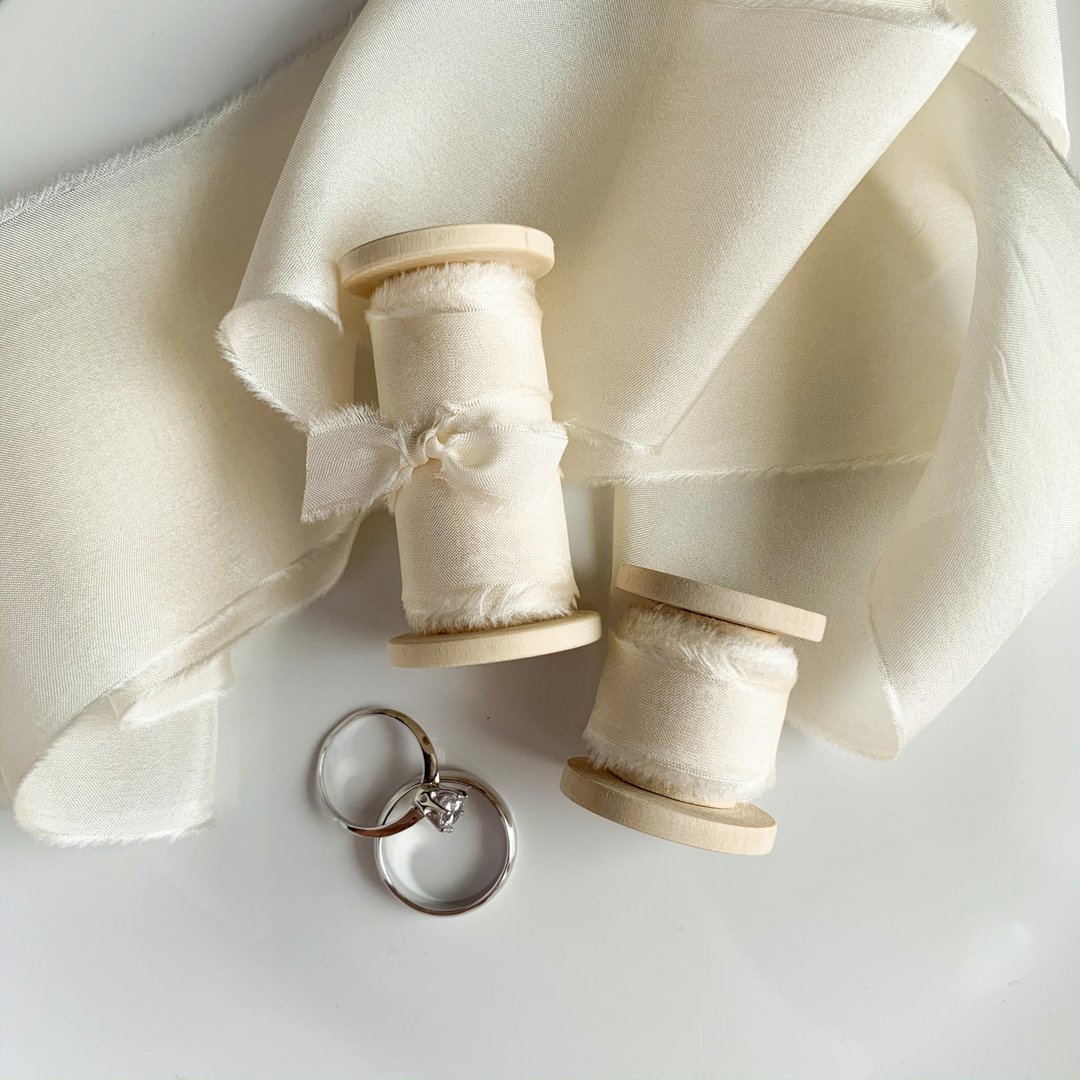 Cream Silk Ribbon / Hand Dyed Silk Ribbon on Wood Spool - 包装材料 - 丝．绢 白色