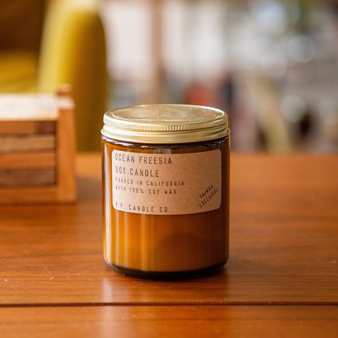 P.F. Candle CO. 美国手工香氛蜡烛 7.2oz 海洋小苍兰 - 蜡烛/烛台 - 蜡 