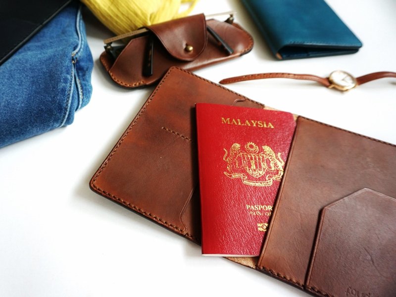 棕皮革护照夹，B7 套/套，附信用卡口袋 - 护照夹/护照套 - 真皮 咖啡色