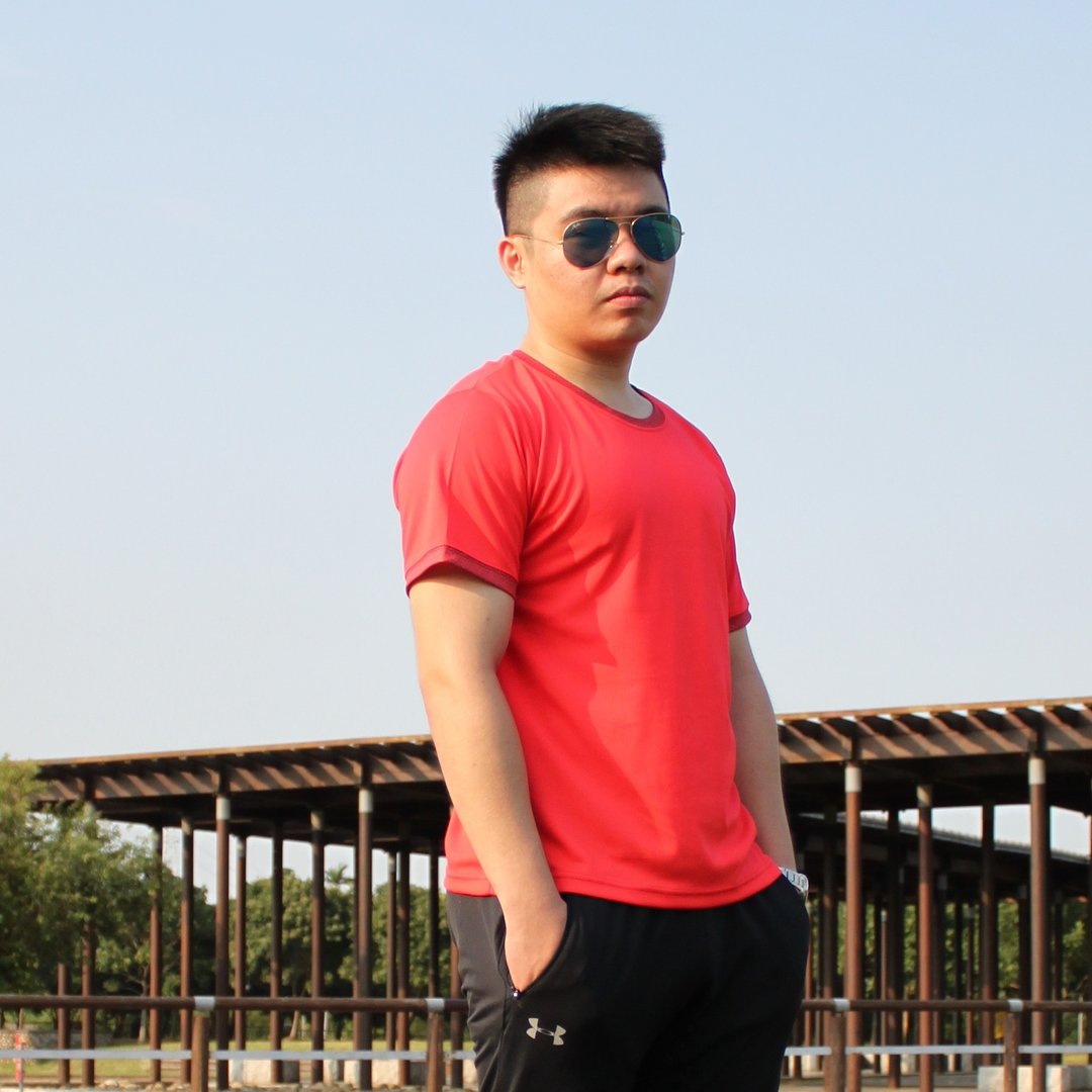 红喜版 圆领 吸湿排汗 T-SHIRT - 男装上衣/T 恤 - 聚酯纤维 红色