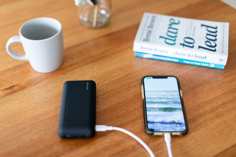 mophie essentials PD 20W 移动电源 (10000mAh / 20000mAh) - 充电宝/传输线 - 其他材质 