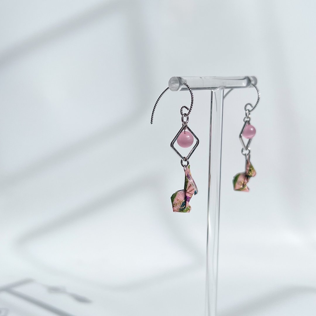 Chearrings | Origami 日本和纸 手工折纸 小兔耳环 | 款式R001 - 耳环/耳夹 - 纸 粉红色