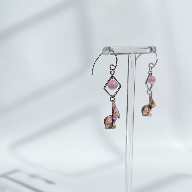 Chearrings | Origami 日本和纸 手工折纸 小兔耳环 | 款式R001 - 耳环/耳夹 - 纸 粉红色