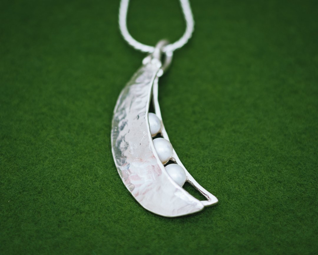 Snap beans pearl necklace - gift for her - peas in a pod - gift for mom - 项链 - 银 银色