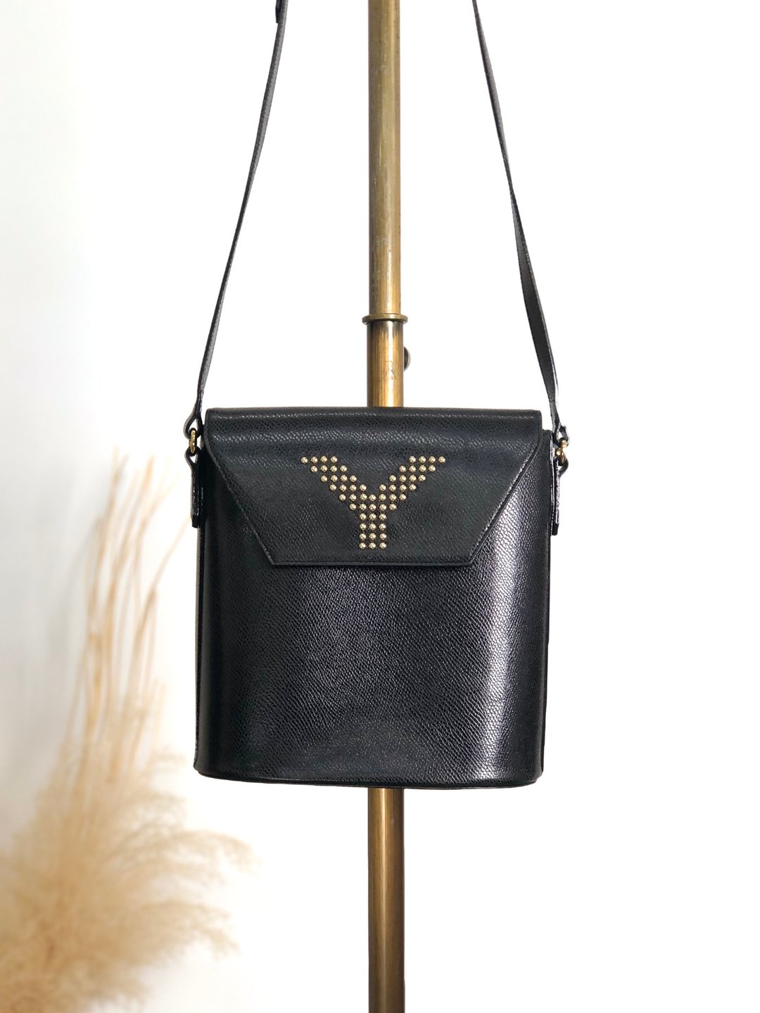 【 VintageShop solo 日本直送中古包专卖店 】Yves Saint Laurent 侧背包 黑色 Y字缝线 荔纹牛皮 vintage 复古 umrsfj - 侧背包/斜挎包 - 真皮 黑色