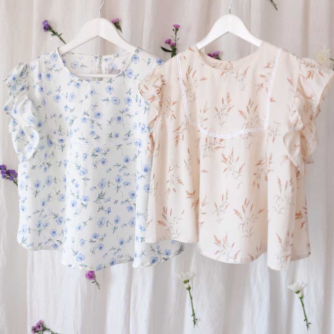Carol ~ Floral top and ruffle sleeves - 女装上衣 - 棉．麻 多色