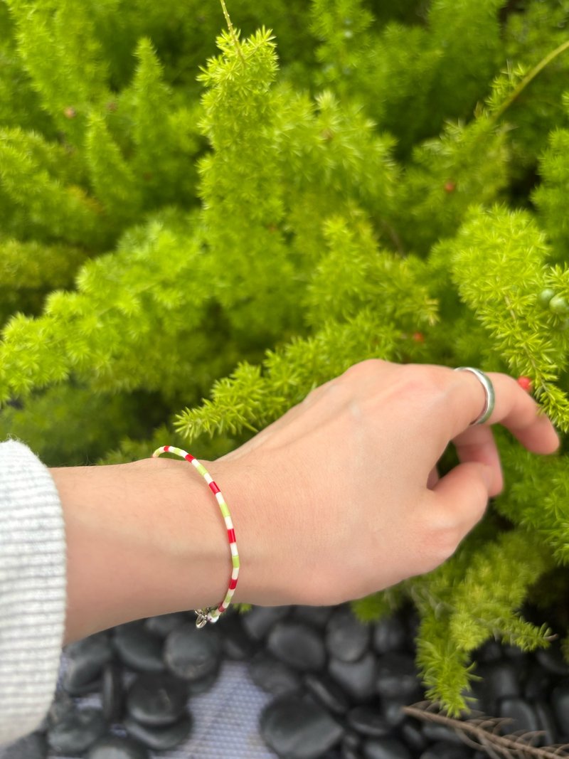 日系杂志风小众设计 质感磨砂白拼活力红绿色彩极细925银扣手链 - 手链/手环 - 玻璃 