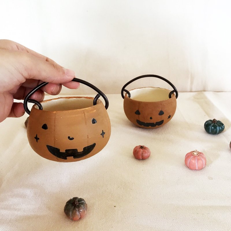 手作万圣节南瓜鬼提篮 - 花瓶/陶器 - 瓷 