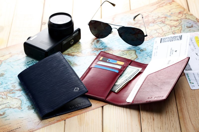 【定制化礼盒】AQUA防盗护照夹*2 限时优惠 定制(纯烙印) - 护照夹/护照套 - 真皮 红色