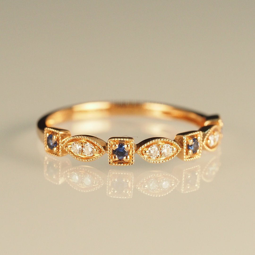 18K蓝宝石方形及钻石榄形戒指18K Gold The Blue Sapphire Square - 戒指 - 贵金属 