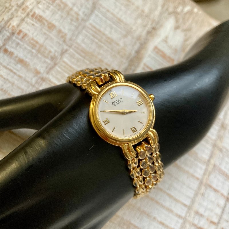 SEIKO 金色双圈圆形 微微立体镜面 罗马时标 特制表带 石英表 古 - 女表 - 其他金属 金色