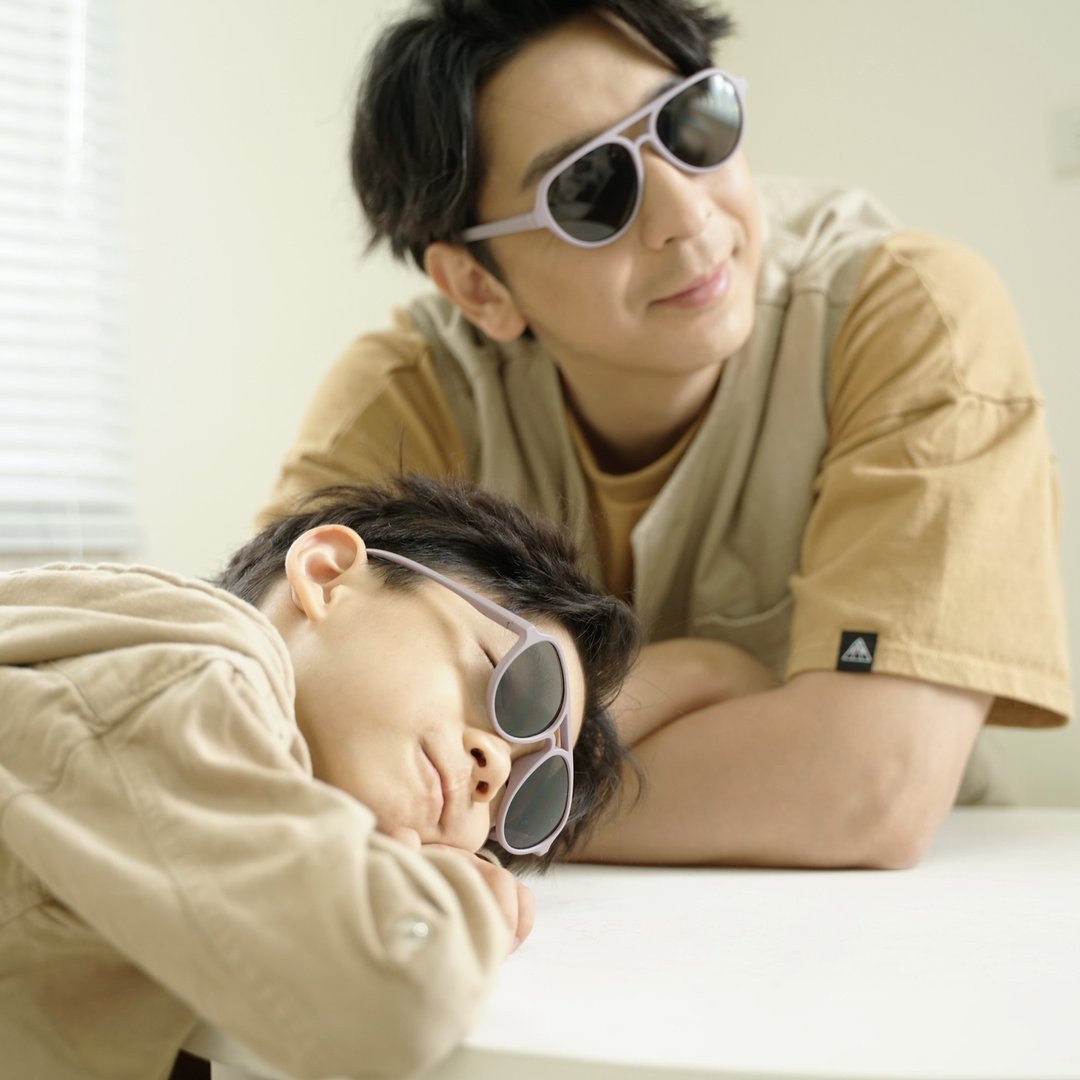 Flying glasses 爸爸一起戴墨镜 : 灰灰雾紫 - 成人款 - 眼镜/眼镜框 - 其他材质 紫色