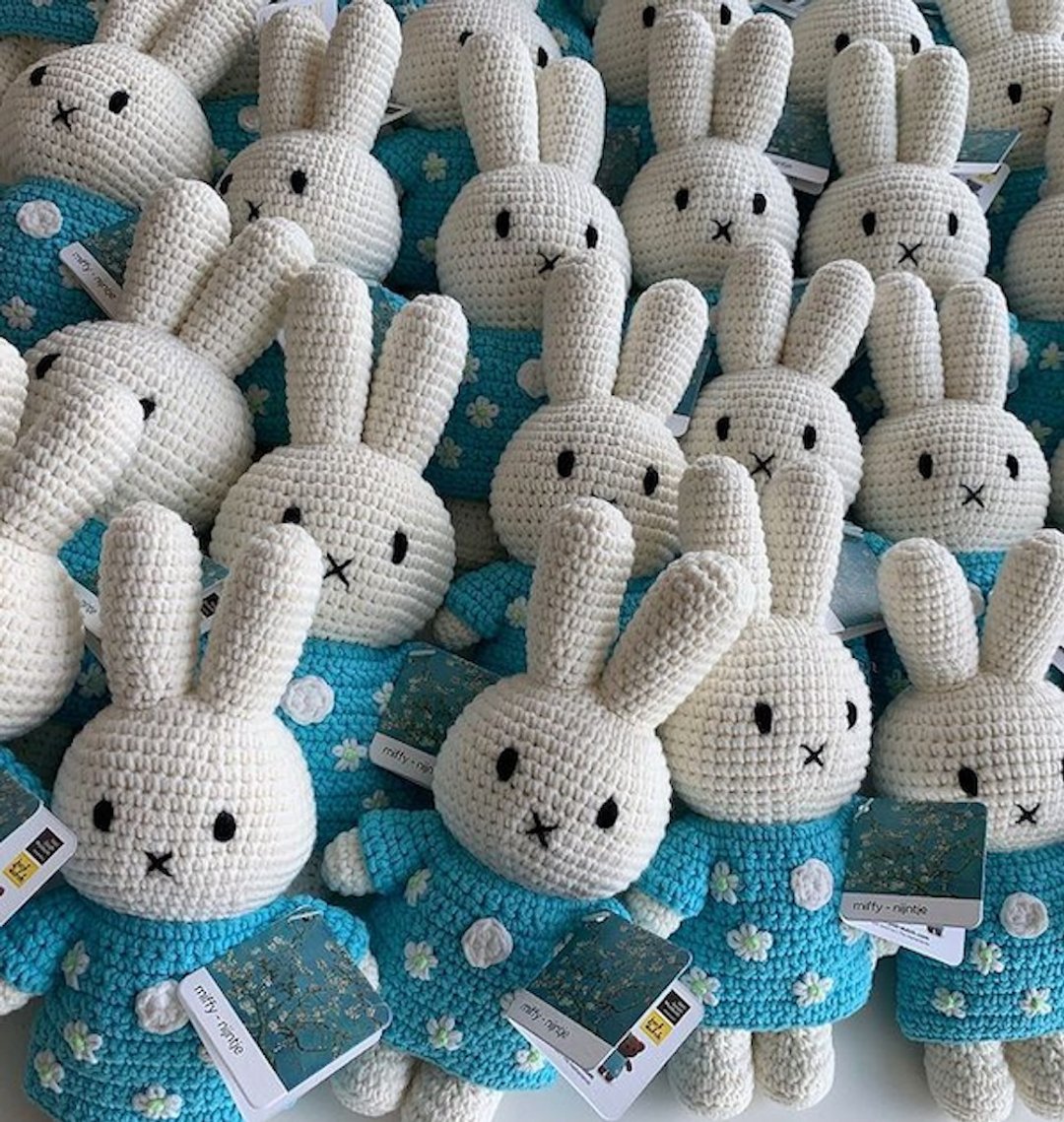 荷兰Miffy米飞兔【miffy&梵谷杏花蓝碎花洋装】手工钩针米菲娃娃 - 玩偶/公仔 - 棉．麻 蓝色