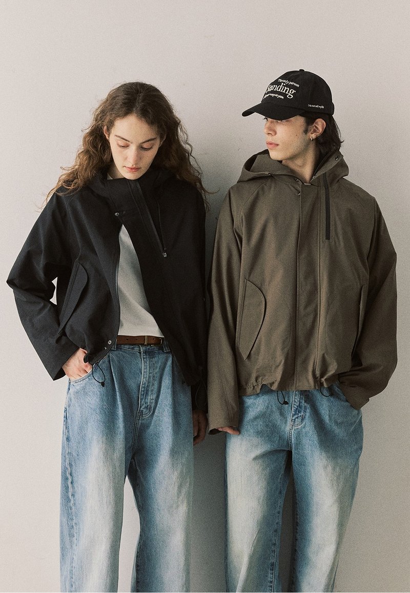 中性風格 防水材質 戶外機能連帽外套 - 女装休闲/机能外套 - 聚酯纤维 多色