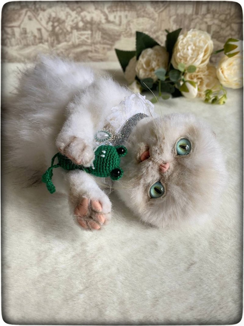 毛绒白色小猫。 - 玩偶/公仔 - 其他材质 白色