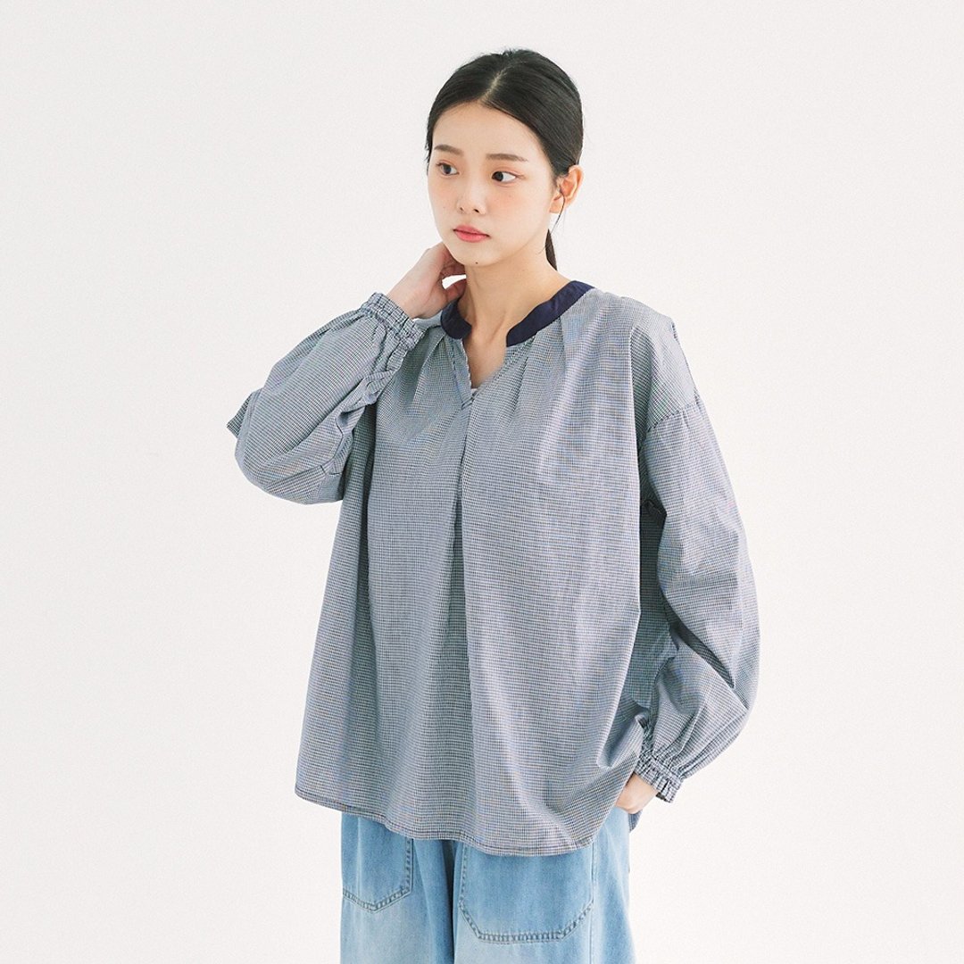 【Simply Yours】小格V领拼接上衣 蓝黑F - 女装衬衫 - 棉 黑色