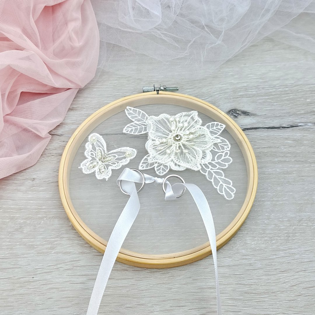 婚礼指环托 蕾丝戒子座 结婚挂饰 ring bearer RBR003 - 戒指 - 丝．绢 白色