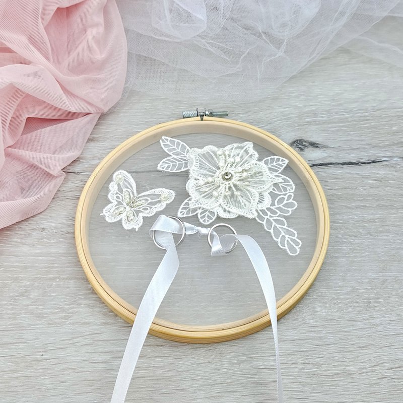 婚礼指环托 蕾丝戒子座 结婚挂饰 ring bearer RBR003 - 戒指 - 丝．绢 白色